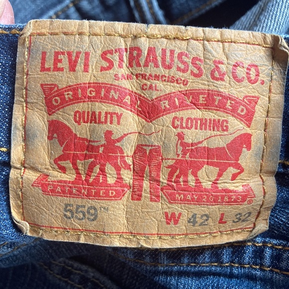 Mens Levi’s Dark Wash 559 Relaxed Straight Fit Size 42x28 Jeans - Picture 4 of 17